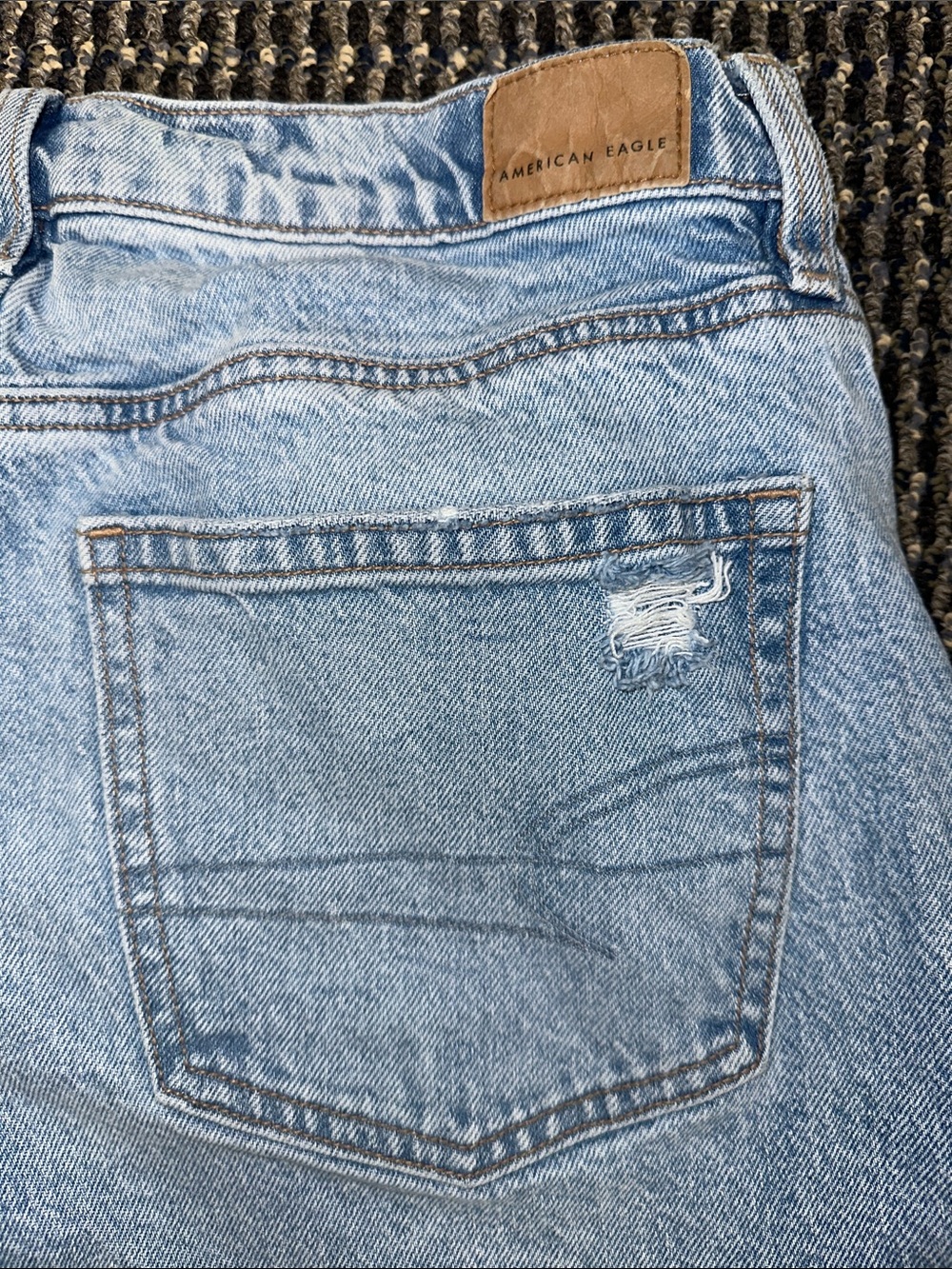American Eagle Outfitters Light Blue Barrel Jeans Women’s Size 10 Short - Picture 4 of 6